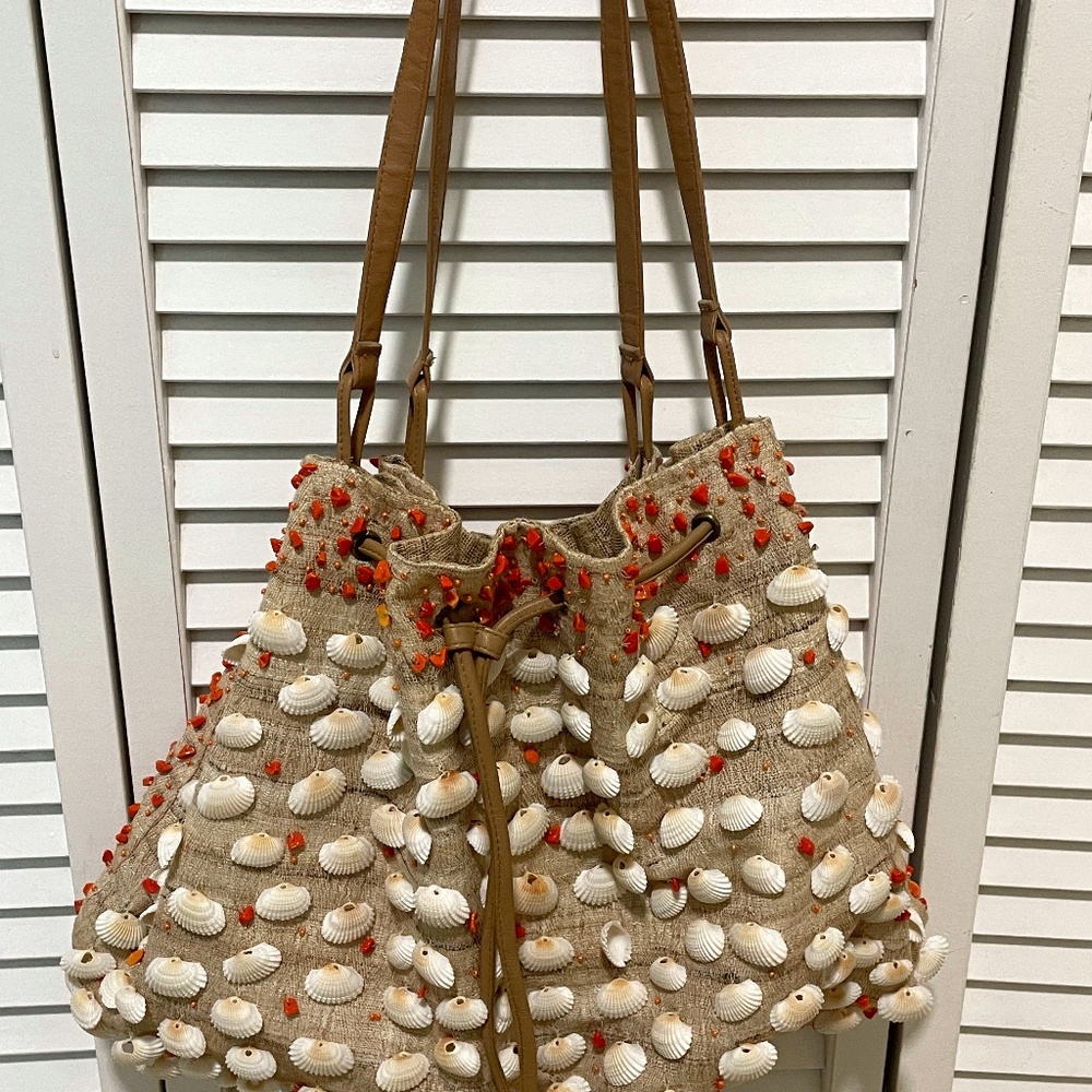 Moyna White Seashell Purse With Coral Accents & Drawstring Close,